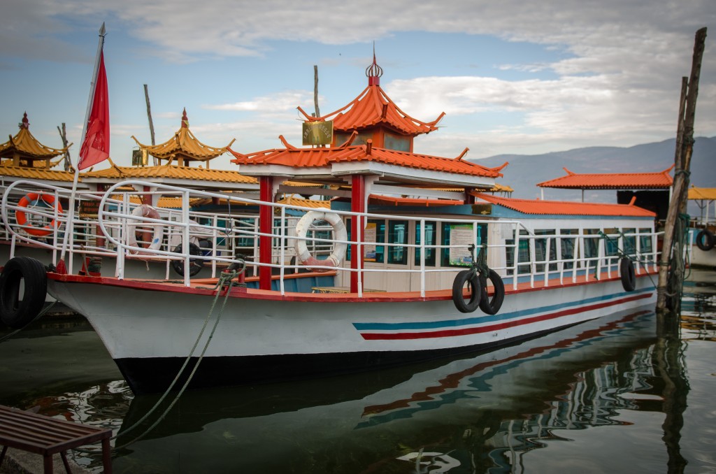 tour boats dali china